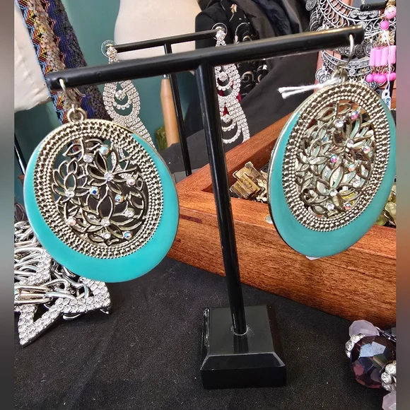 Elegant Large Turquoise Enamel Earrings - Picture 3 of 6